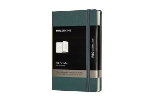 Moleskine Professional Portfolio, Pocket, Forest Green (3.5 x 5.5)